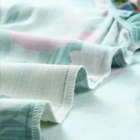 ♥️New Green floral top - Picture 5 of 16